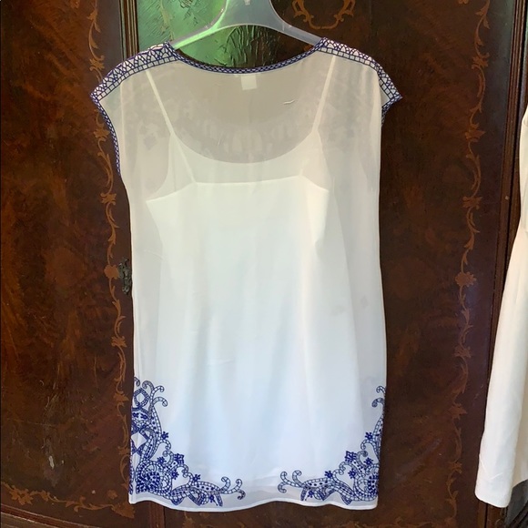 Club Monaco gorgeous embroidery dress - Picture 5 of 5